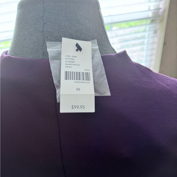 Beautiful purple double breasted blazer 💜 - Picture 3 of 4